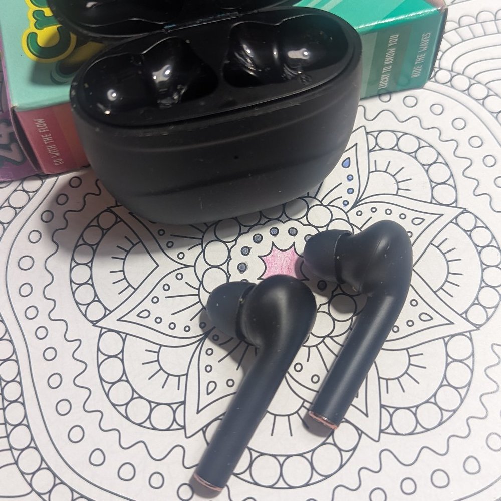 Bluetooth Earbuds - Brand New